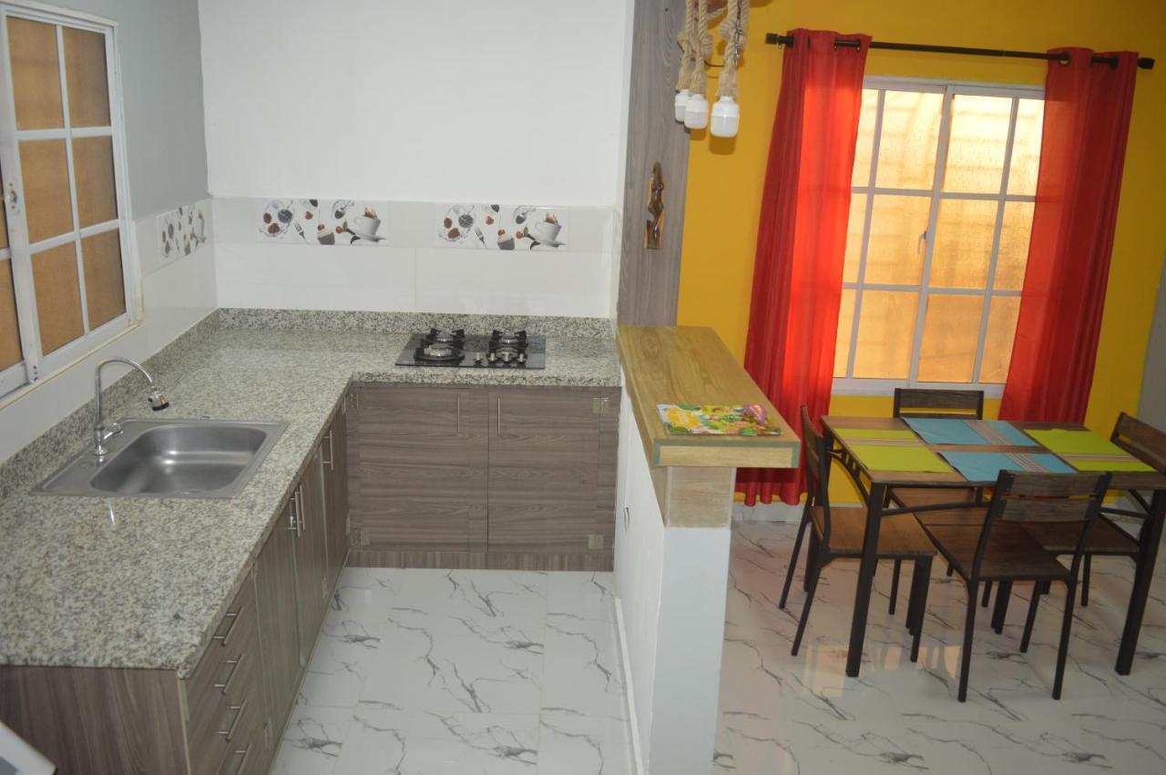 Apartamento Amueblado Caribe, Santo Domingo A 10 Minutos Del Aeropuerto Internacional De Las Americas エクステリア 写真
